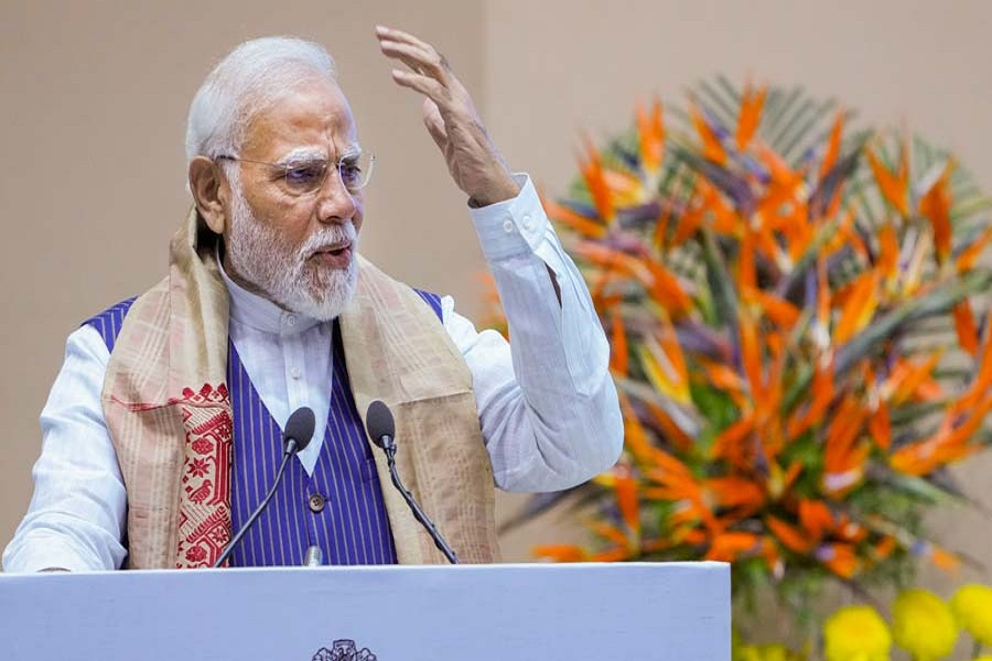 'पठान' विवाद पर पीएम मोदी का बड़ा बयान, नेताओं को दी नसीहत