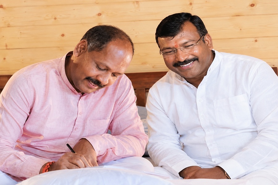 क्या पवन साय और गजेंद्र पटेल की पोस्टिंग से बदलेगा वोटों का गणित?