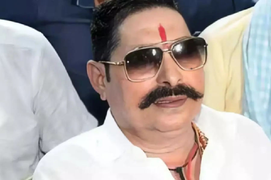 अनंत सिंह ने खोला नीरज कुमार के खिलाफ मोर्चा, अब ललन सिंह सुलझाएंगे JDU का विवाद