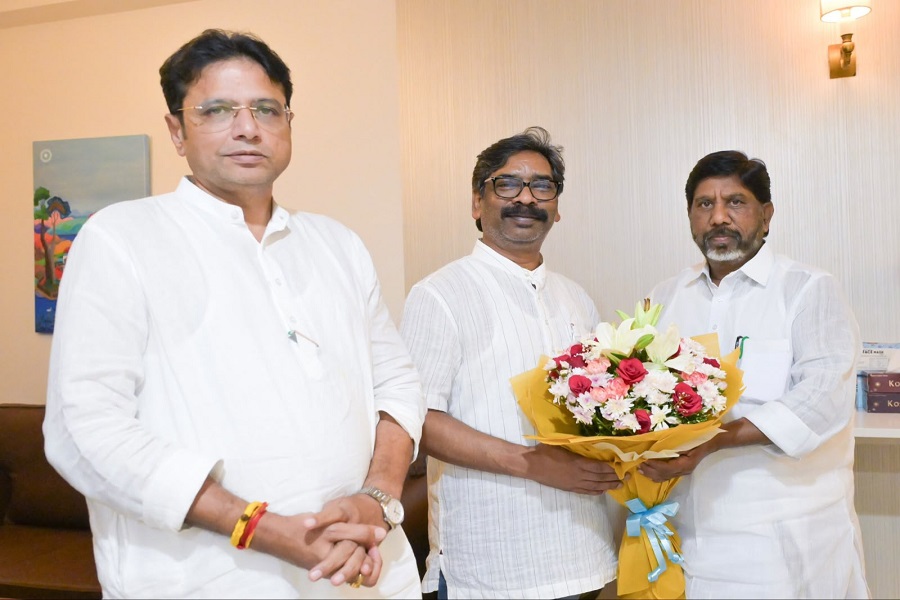 CM हेमंत की मां का हाल जानने अस्पताल पहुंचे तेलंगना के डिप्टी सीएम भट्टी विक्रमार्क