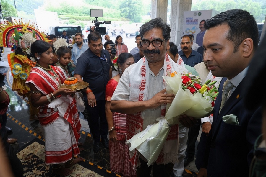 CMNAWACHAR.jpg