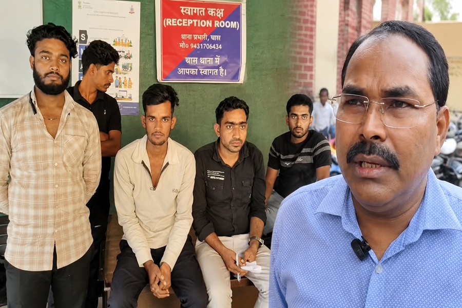 चास CO ने जबरन ऑफिस में घुसने का लगाया आरोप, हंगामे के आरोप में 4 छात्र हिरासत में