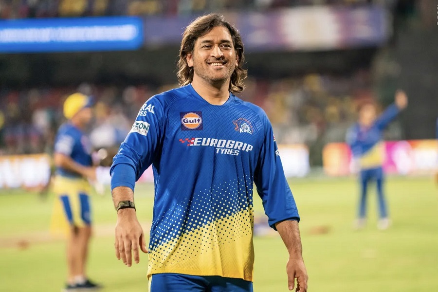 DHONI3.jpg