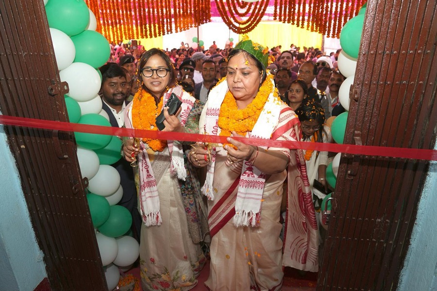 DIPIKA011111.jpg