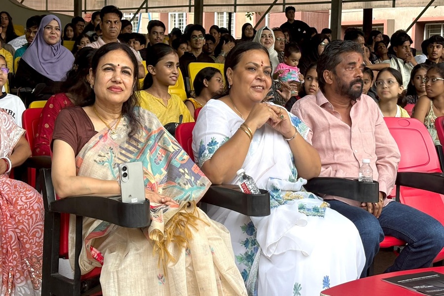 DIPIKA6.jpg