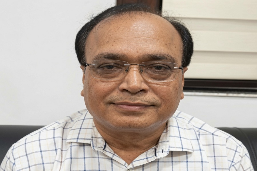 DR_DK_SINHA.jpg
