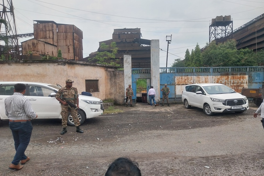 300 करोड़ के बैंक फ्रॉड मामले में चांडिल से कोलकाता तक 20 ठिकानों पर ED का छापा
