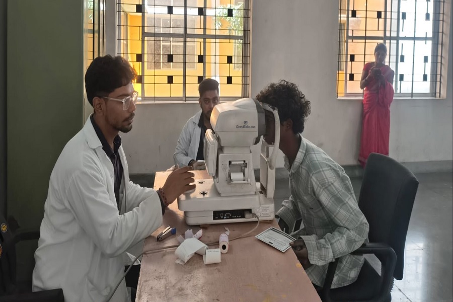 मेसरा में निःशुल्क नेत्र जांच शिविर, स्थानीय लोगों को मिला चिकित्सकीय परामर्श