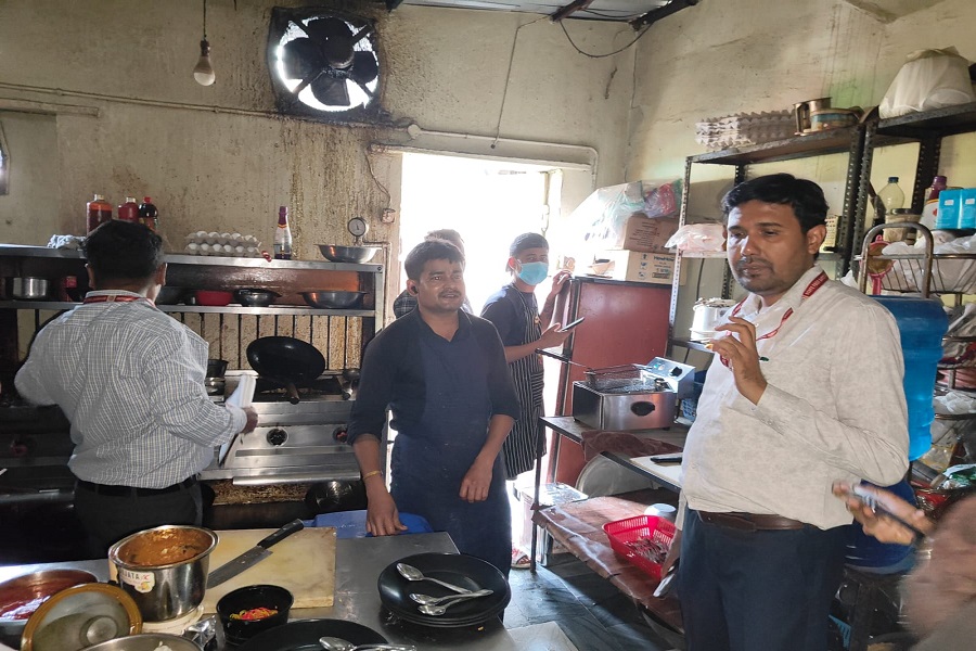 रांची में खाद्य प्रतिष्ठानों की जांच, नियम तोड़ने पर कार्रवाई की चेतावनी