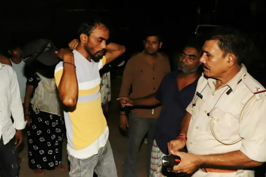 DGP की बैठक के कुछ घंटे बाद ही गोलियों की तड़तड़ाहट से गूंज उठा जमशेदपुर, युवक पर चार राउंड फायरिंग