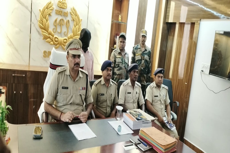 ग्राम प्रधान हत्याकांड का खुलासा, महज 8 घंटे में कातिल को ढूंढ़ लाई पुलिस; खून लगी टांगी बरामद