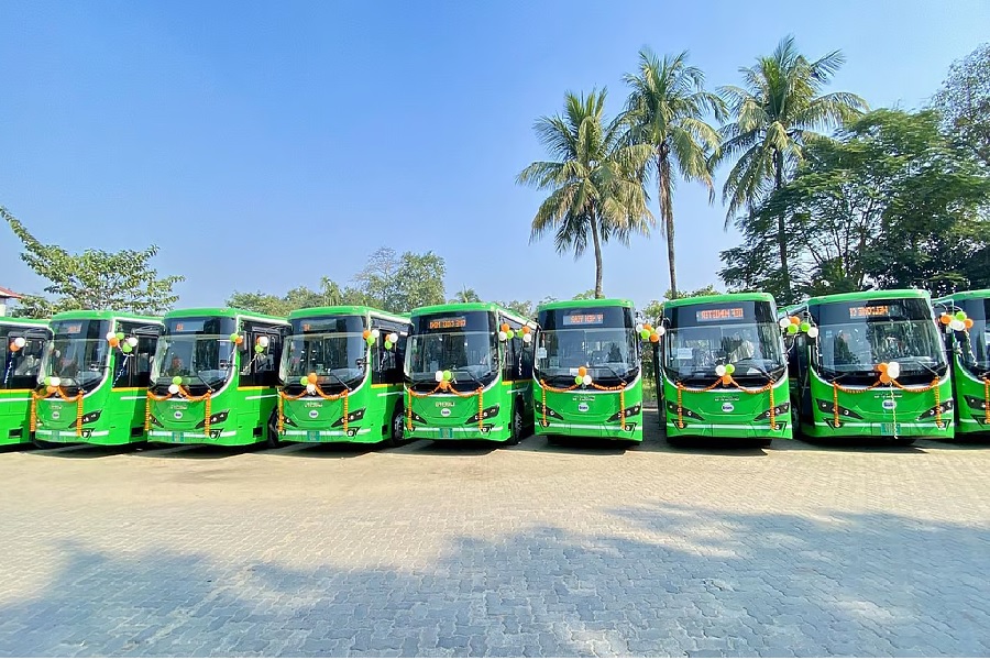 GREENBUS.jpg