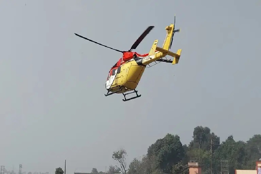 CM हेमंत सोरेन के हैलीपेड पर लैंड कर गया DGP नीरज सिन्हा का हेलीकॉप्टर- DGP Neeraj Sinha's helicopter lands on CM Hemant Soren's helipad