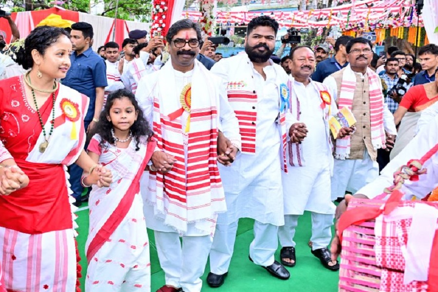 CM हेमंत सोरेन ने करम पर्व पर दी शुभकामनाएं, कहा- प्रकृति, संस्कृति और परंपरा से जुड़ाव हमारी पहचान
