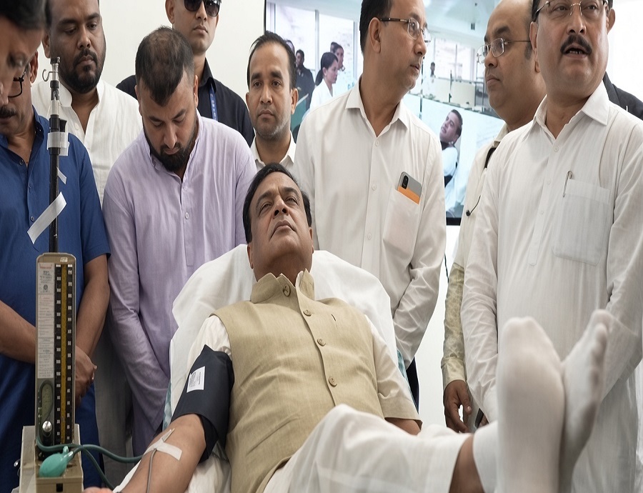 ज़ुबीन दिवस पर असम में रक्तदान अभियान, CM हिमंता बिस्वा सरमा ने भी किया ब्लड डोनेट
