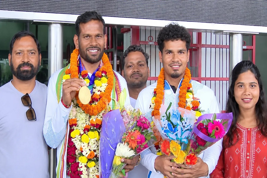 एशियाई खेलों के गोल्ड मेडलिस्ट अमित रोहिदास और शिलानंद लकड़ा का भुवनेश्वर में भव्य स्वागत