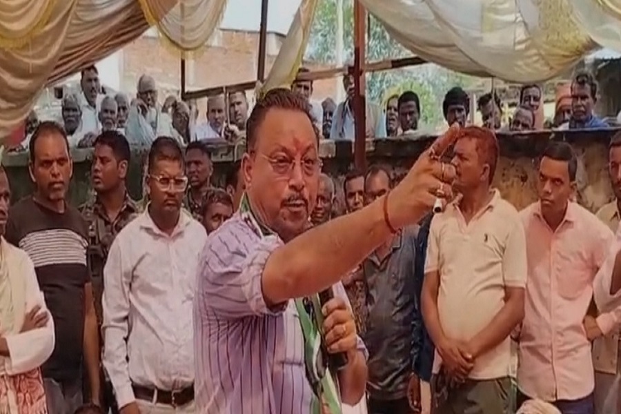 JMM विधायक अनंत प्रताप देव के बिगड़े बोल, BDO-CO को ऑफिस में घुसकर मारने की दी चेतावनी!