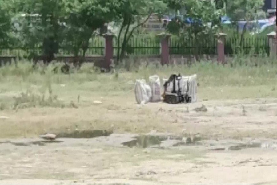 पता चल गया वरना हो जाता बड़ा आतंकी हमला, पाकिस्तान की तरफ से ड्रोन के जरिए भेजे गये हथियार