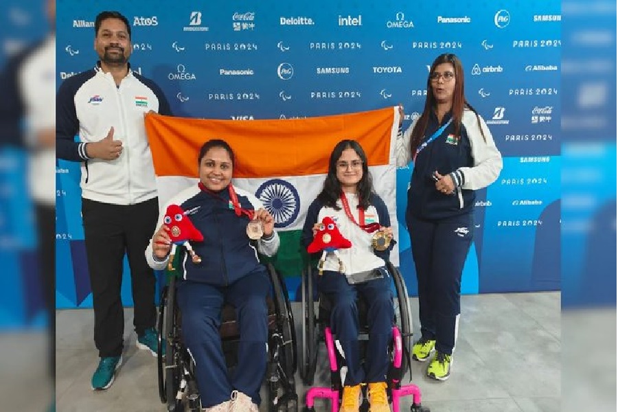 ओडिशा की मोना अग्रवाल ने गेम्स रिकॉर्ड के साथ जीता स्वर्ण, अवनि लेखरा को रजत; CM ने बधाई 