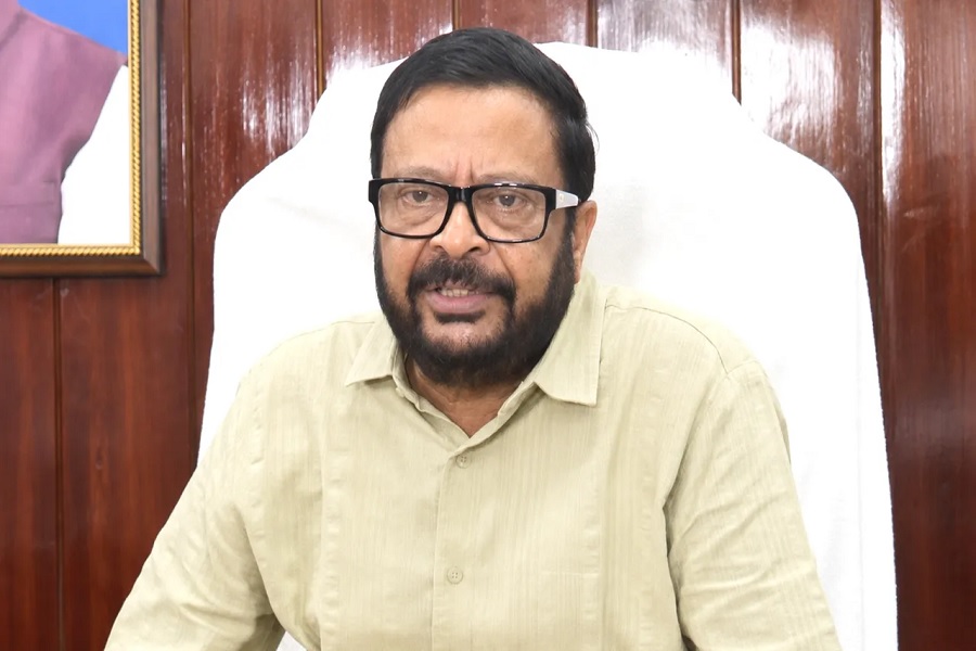 ODISHAMINISTERPUJARI.jpg