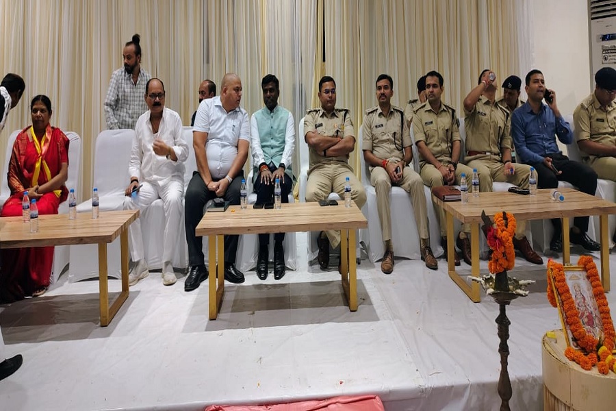 दुर्गा पूजा को लेकर रांची प्रशासन अलर्ट, 35 पूजा समितियों के साथ रांची DC और SSP ने की बैठक