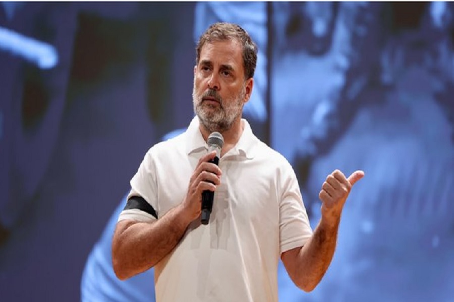लेफ्ट-राइट नहीं, इंदिरा जी की रीढ़ सीधी थी; मोदी जी तो ट्रंप के सामने लेट गए- राहुल गांधी