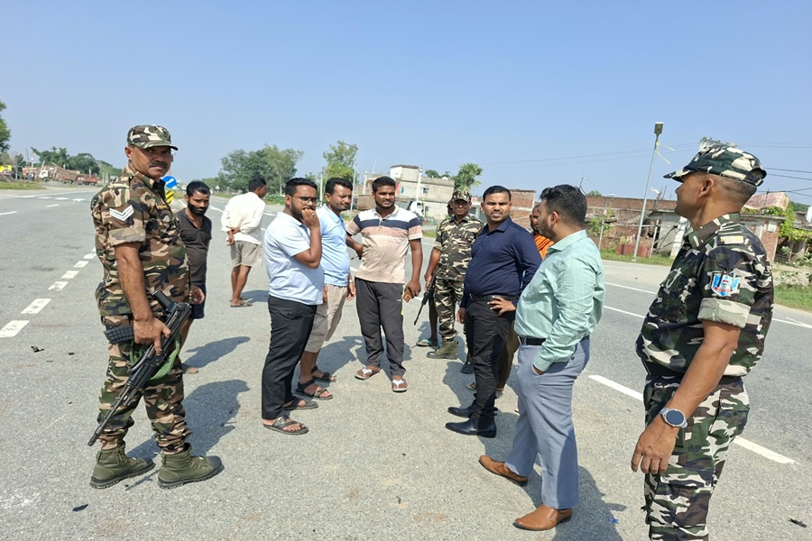 छतरपुर SDPO ने सड़क पर उतरकर किया दुर्घटना संभावित क्षेत्रों का निरीक्षण, दिए कई निर्देश
