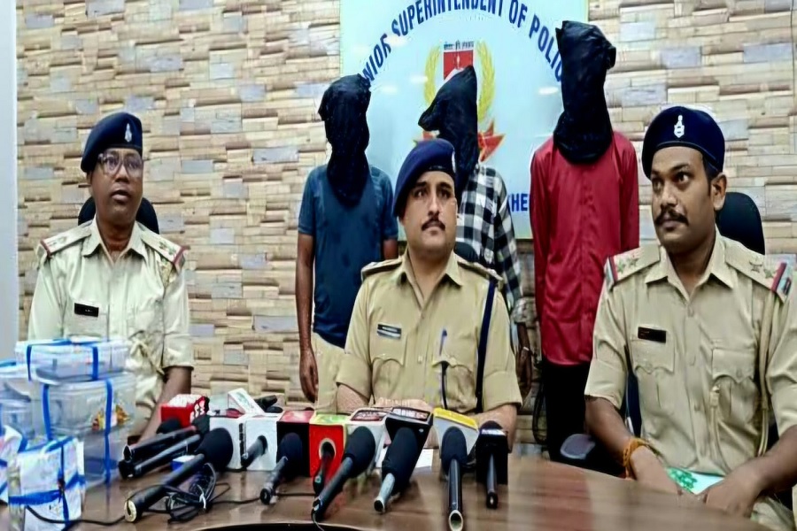  बोड़ाम में ज्वेलरी और मोबाइल शॉप में चोरी का खुलासा, 3 आरोपी गिरफ्तार