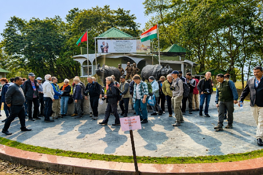TOURISM16.jpg