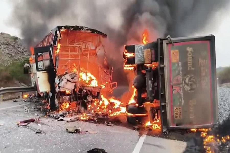 TRUCK4.jpg