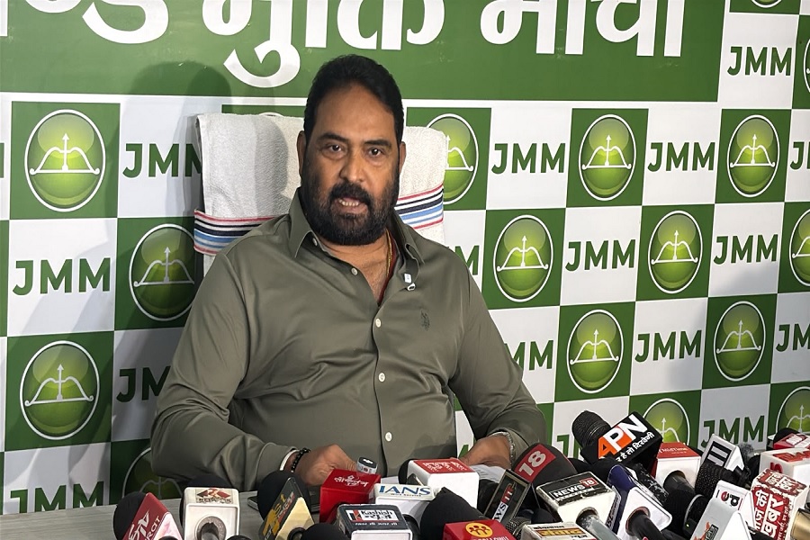गुजरात में चुनाव नहीं लड़ने वाली पार्टियों को करोड़ों का चंदा क्यों? विनोद पांडेय ने चुनाव आयोग, ED-CBI पर उठाए सवाल