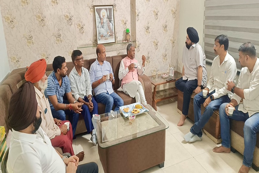 जमशेदपुर में अमरप्रीत सिंह काले के भाई स्व. त्रिलोचन सिंह को श्रद्धांजलि देने पहुंचे बाबूलाल मरांडी