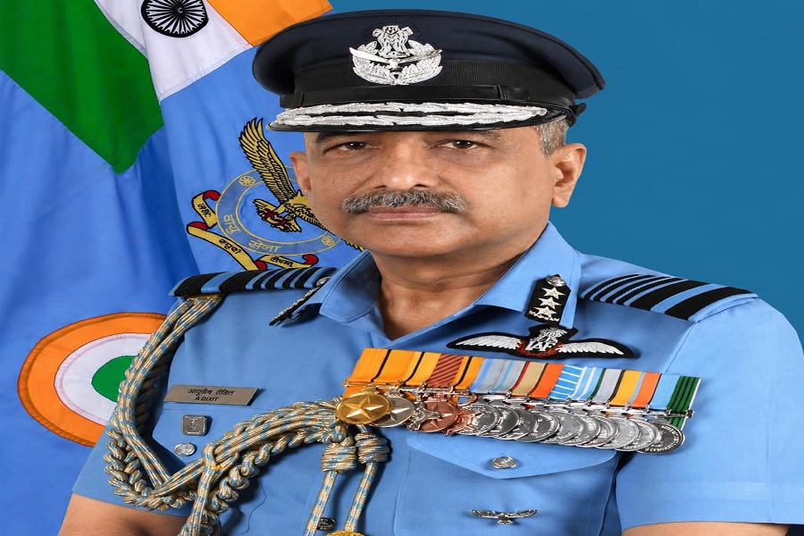 एयर मार्शल आशुतोष दीक्षित को मिली वायु सेना प्रमुख की कमान, जानिए कौन हैं!