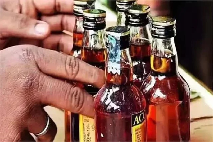शराब तस्करों का दुस्साहस, उत्पाद सिपाही की गोली मारकर ली जान