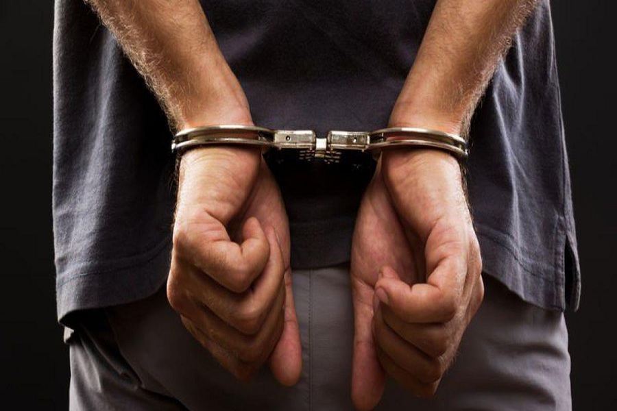 arrest1.jpg