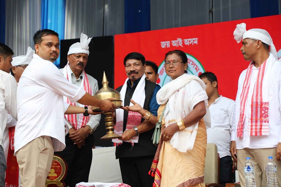 असम ट्राइबल संघ ने एकता के संकल्प के साथ मनाया स्थापना दिवस