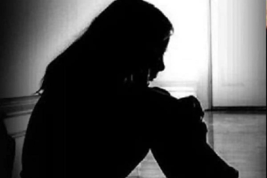 14 साल की लड़की ने अपने रेपिस्ट मार डाला, 1 महीने से कर रहा था रेप