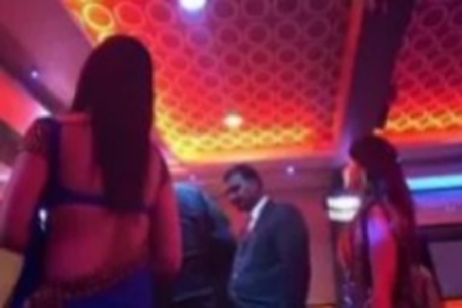 bar2.jpg