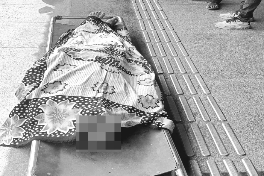 बोकारो स्टेशन पर चलती ट्रेन में चढ़ना पड़ा भारी, 62 वर्षीय यात्री की मौत