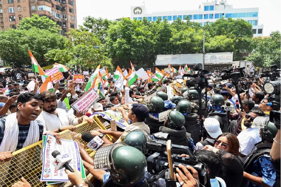 फॉर्म भरने के 3 साल बाद भी नहीं हुई BSSC परीक्षा, पटना में अभ्यर्थी कर रहे जोरदार प्रदर्शन