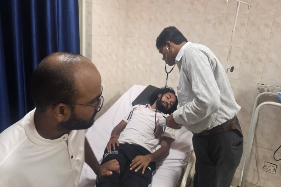 देवेन्द्र नाथ महतो की अचानक बिगड़ी तबीयत, सदर अस्पताल में कराया गया भर्ती