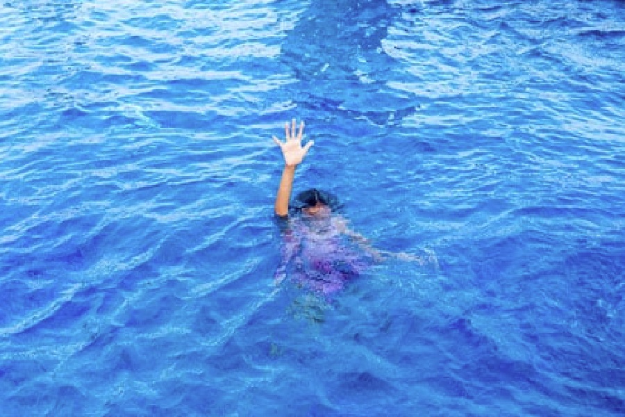 drowning_child.jpg