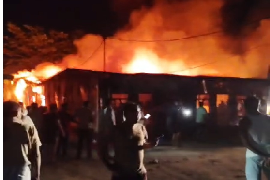 fire_in_garwah.jpg