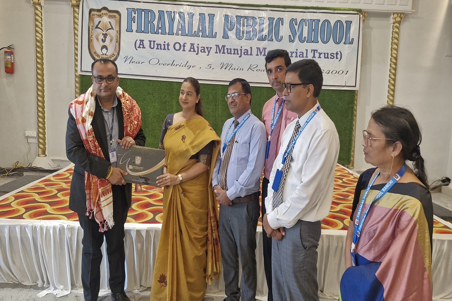 फिरायालाल पब्लिक स्कूल में करियर काउंसलिंग सत्र, भविष्य के विकल्पों पर संवाद 