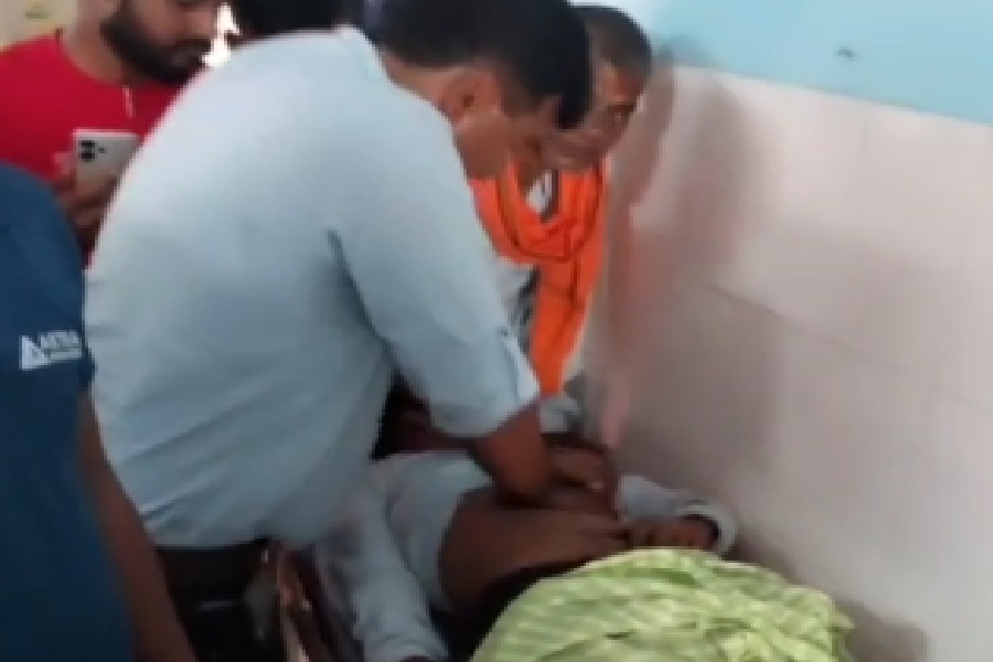 giridih_accident_cpr.jpg