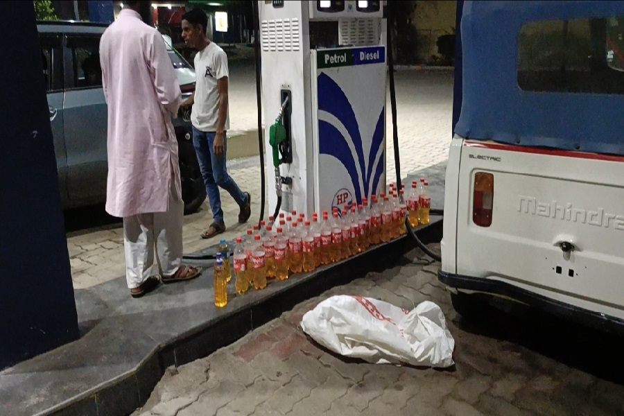 giridih_illegal_petrol.jpg