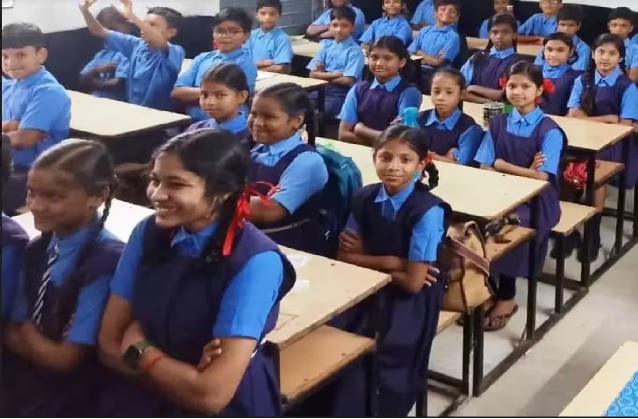 बिहार के सभी सरकारी स्कूलों में अनिवार्य होगी कंप्यूटर शिक्षा, शिक्षा विभाग को कार्ययोजना बनाने का निर्देश