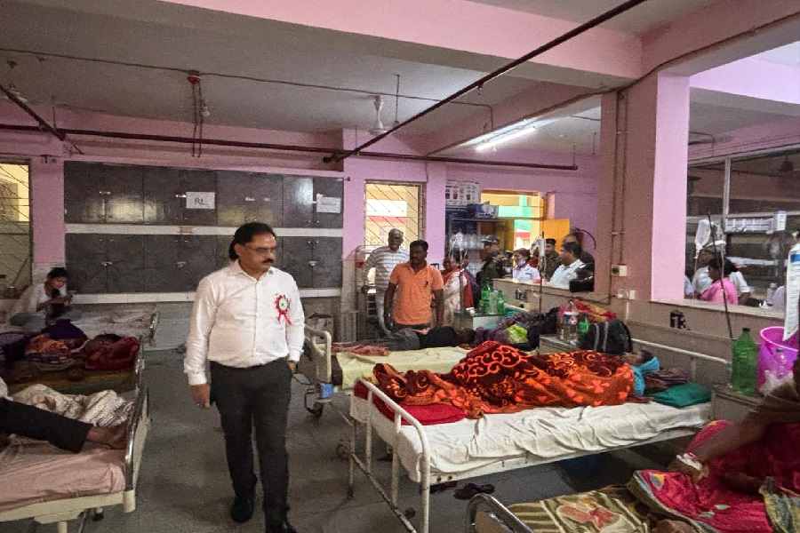 gumla_Dc_sadar_hospitl.jpg