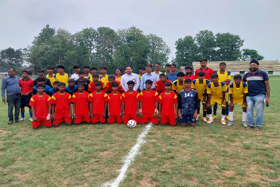gumla_FOOTBALL.jpg