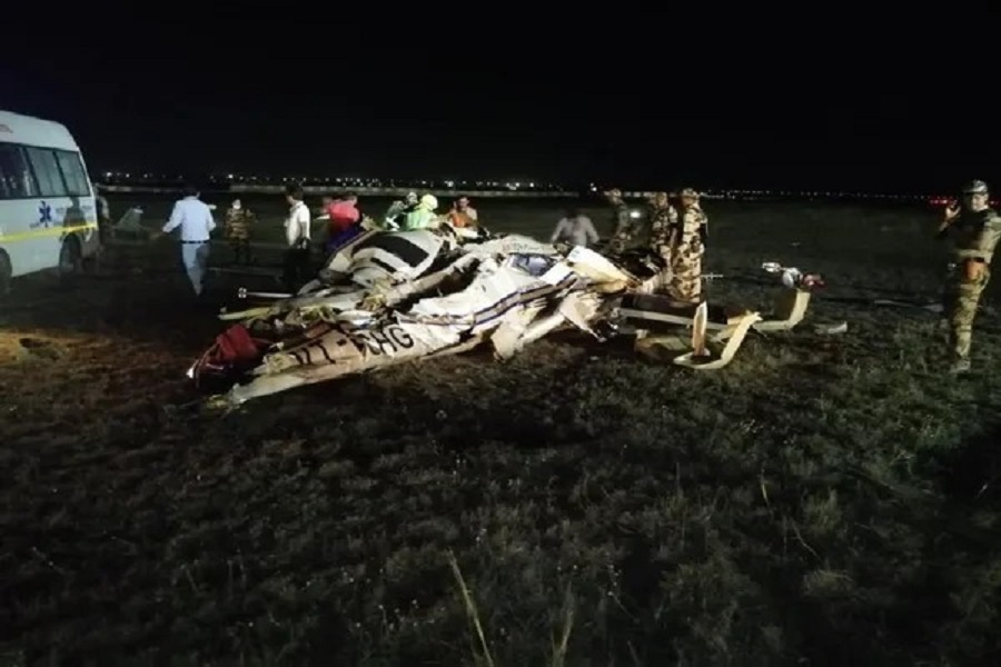 रायपुर एयरपोर्ट में हेलीकॉप्टर क्रैश, नहीं बचे दोनों पायलेट